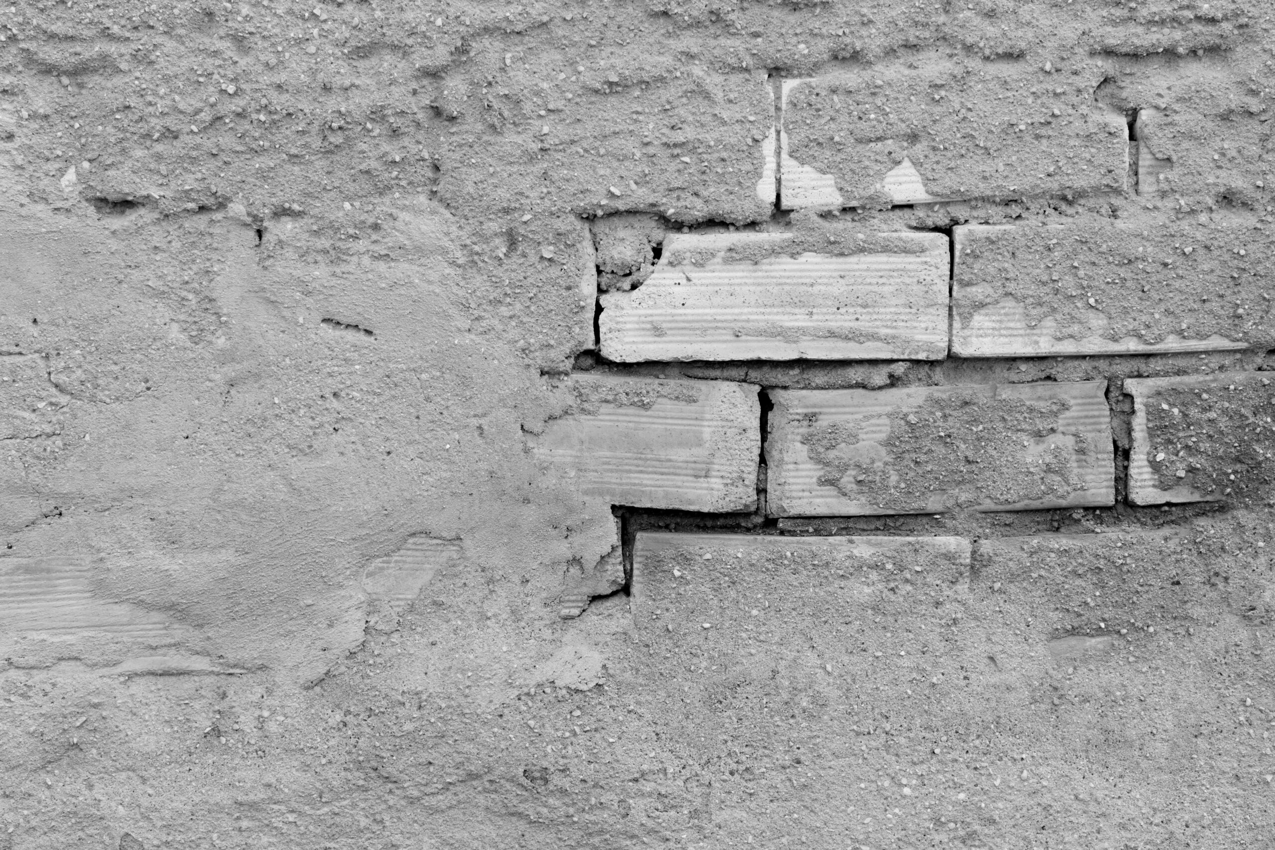 A crack in the masonry wall