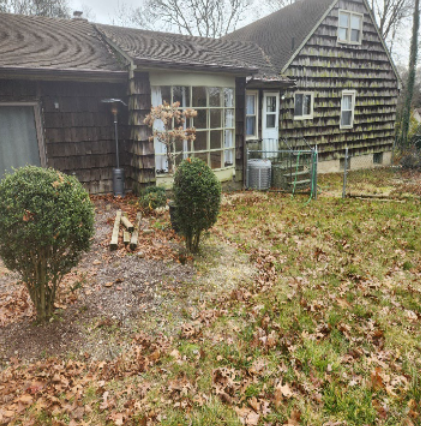 View of the property with Concrete spalling in Spruce Park, NY